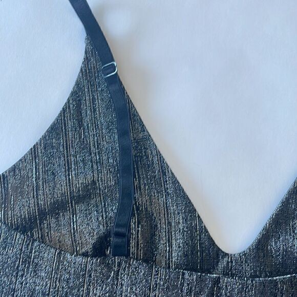 Cheryl Creations Silver Metallic Fitted Camisole - Picture 4 of 5